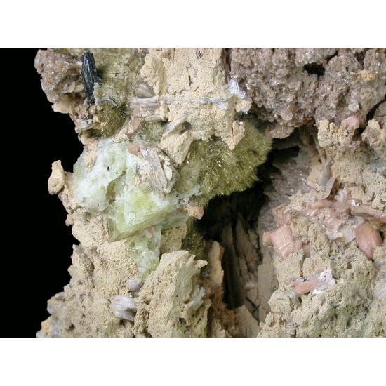 Schizolite Rhabdophane-(Ce) Albite Leucophanite Aegirine & Catapleiite