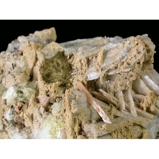 Schizolite Rhabdophane-(Ce) Albite Leucophanite Aegirine & Catapleiite