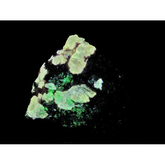 Gittinsite Vlasovite & Eudialyte