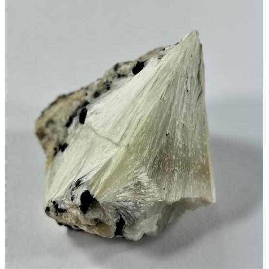 Pectolite & Julgoldite-(Fe2+)