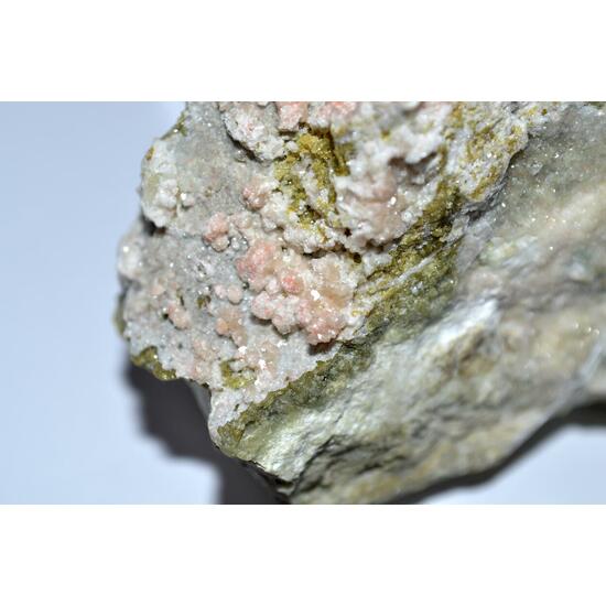 Shijiangshanite Garnet & Hydroxyapophyllite-(K)