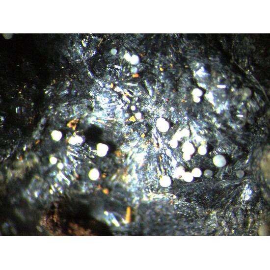 Nesquehonite & Huntite