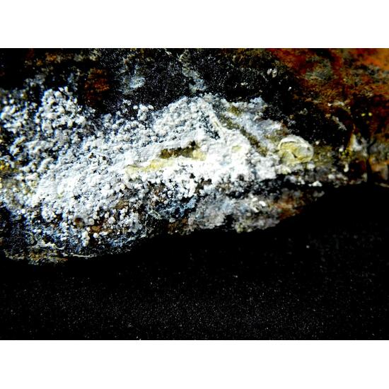 Znucalite & Hydrozincite