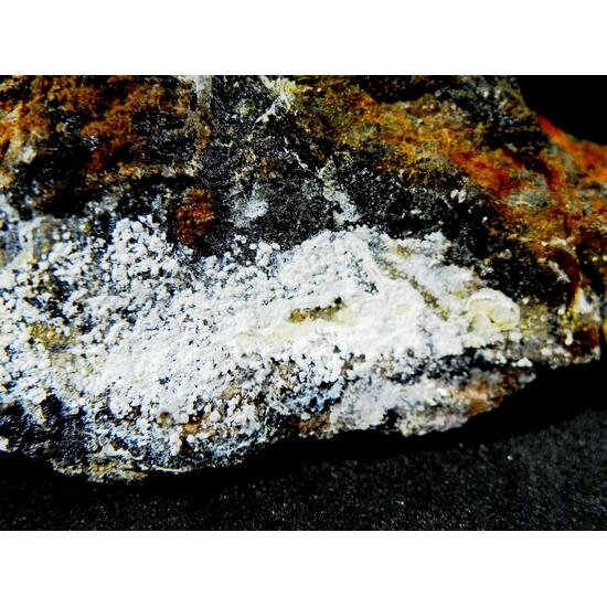 Znucalite & Hydrozincite