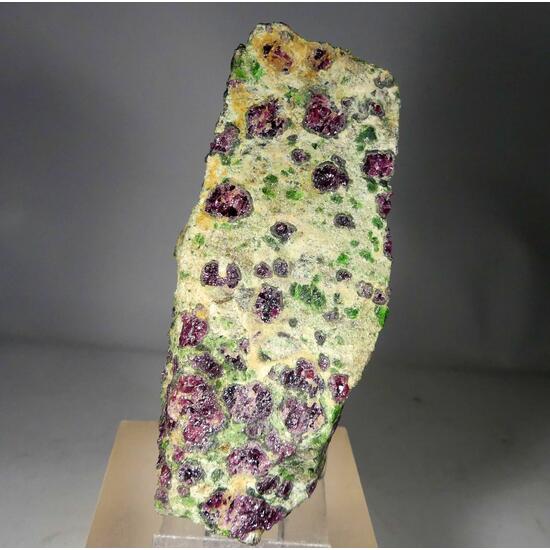 Pyrope Kelyphite & Chromian Diopside In Forsterite