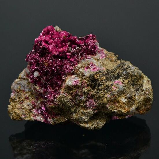 Erythrite