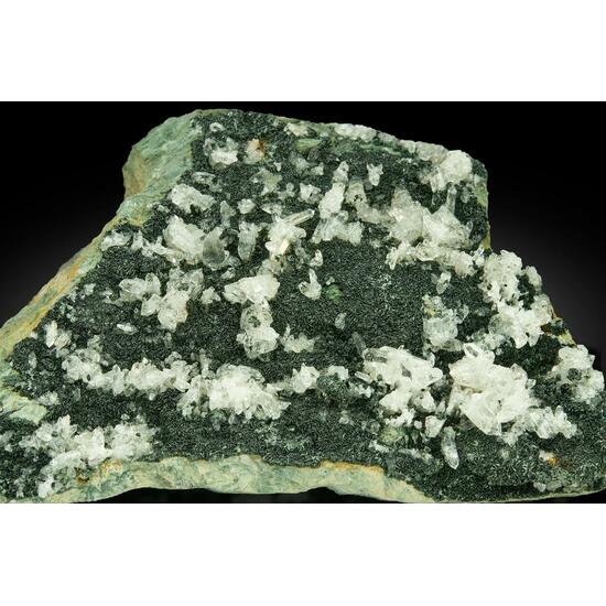 Quartz On Clinochlore