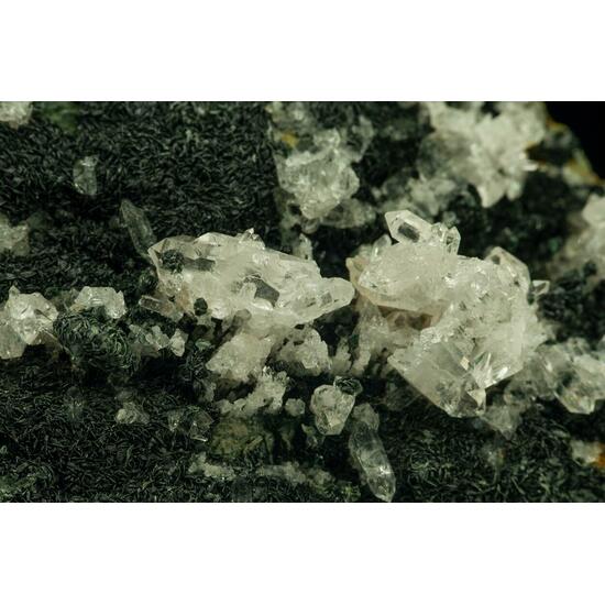 Quartz On Clinochlore