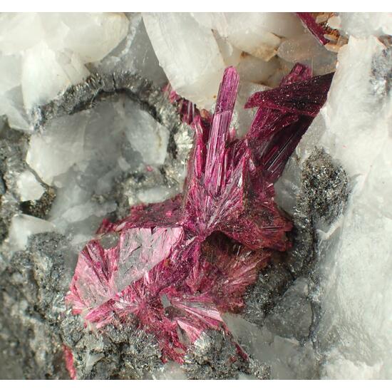 Erythrite