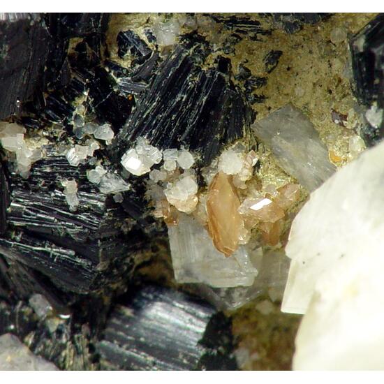 Clinochlore & Titanite