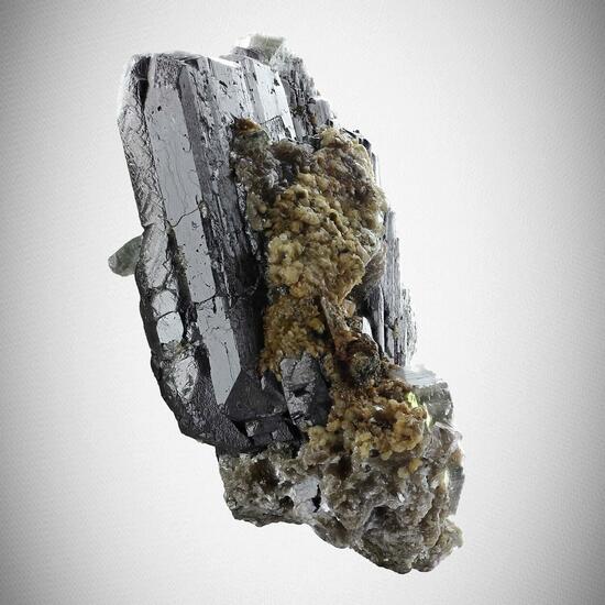 Ferberite With Apatite