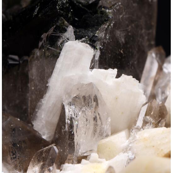 Eudidymite Aegirine & Quartz