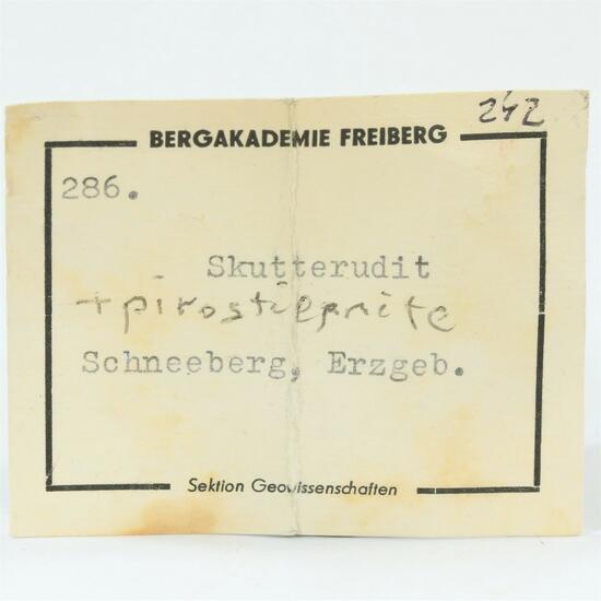 Skutterudite With Pyrostilpnite