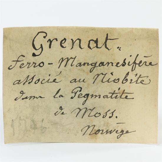 Garnet Var Spessartine With Columbite