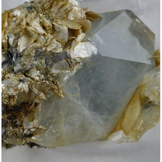 Goshenite & Muscovite