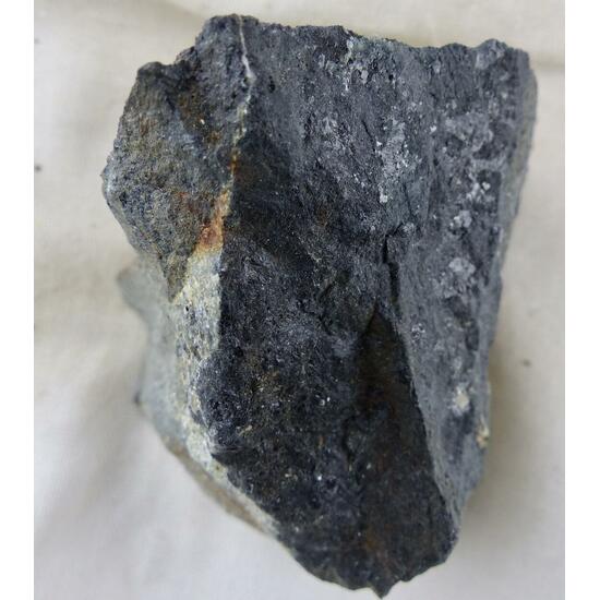 Magnesio-lucchesiite