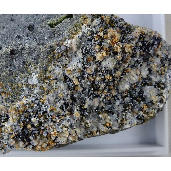 Perovskite & Nepheline & Chabazite-Ca & Gismondine-Ca Apatite