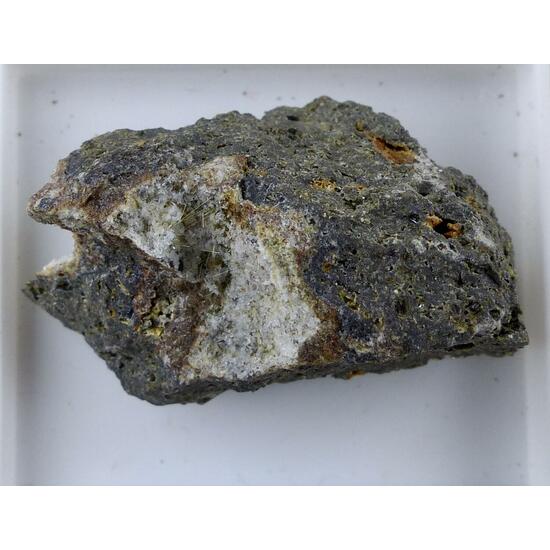 Titanite & Sanidine & Pseudobrookite & Hematite