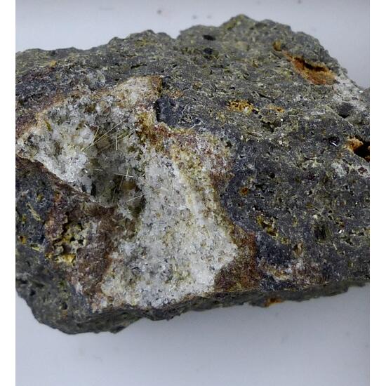 Titanite & Sanidine & Pseudobrookite & Hematite