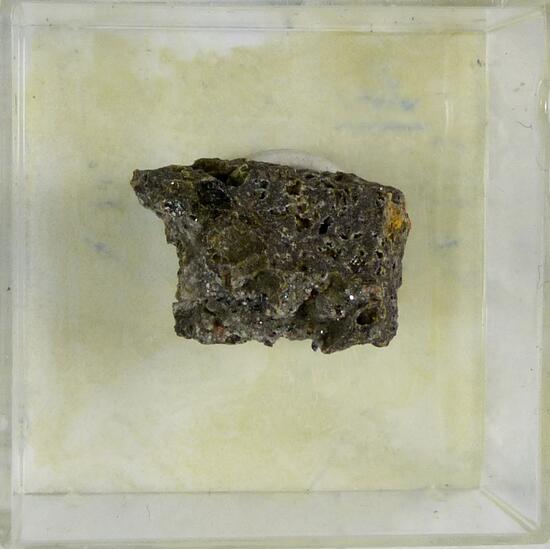 Forsterite & Pseudobrookite & Hematite