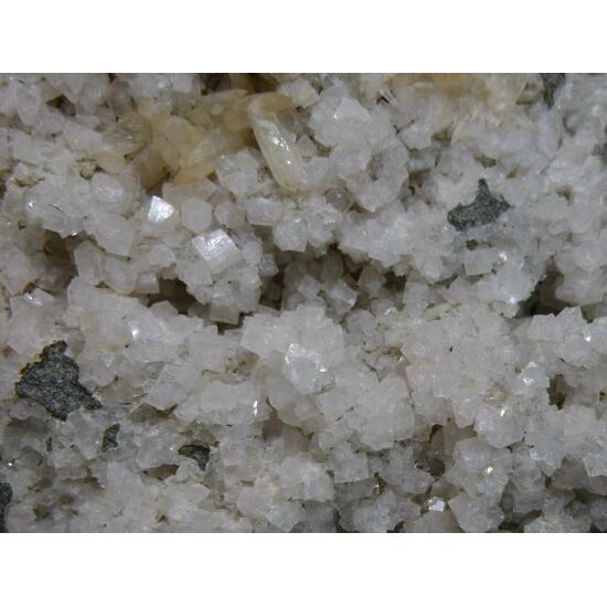 Chabazite-Ca & Calcite