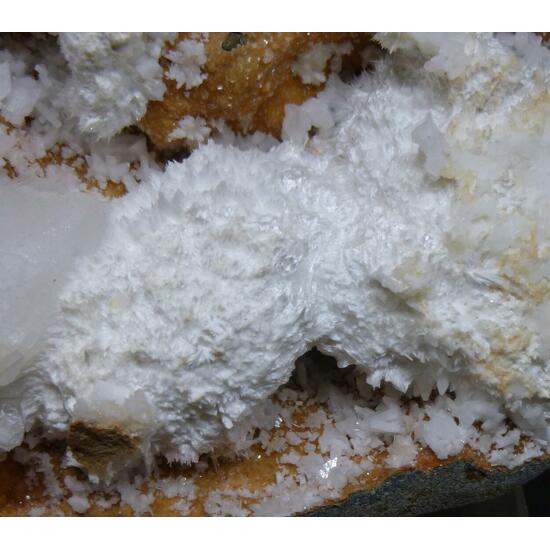 Okenite & Heulandite