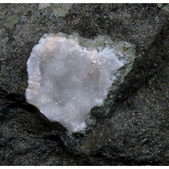 Gmelinite-Na & Natrolite