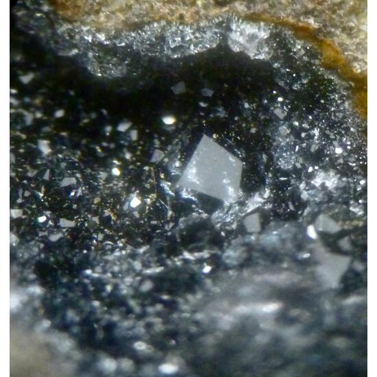 Analcime Natrolite & Gmelinite-Na