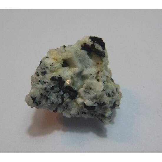 Fluornatropyrochlore