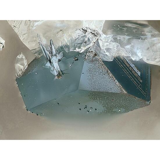 Nioboixiolite-(Fe3+) Ilmenite & Corundum