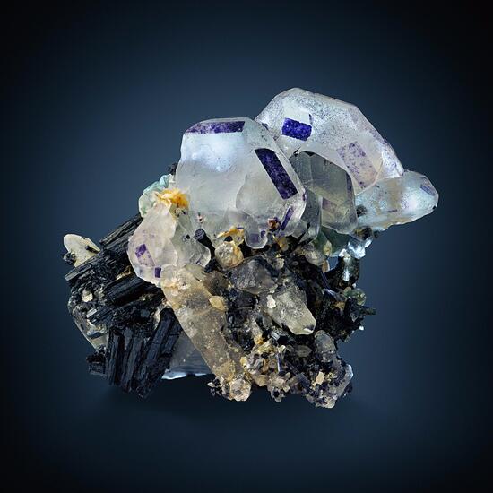 Fluorite Var Spinel Law & Foitite