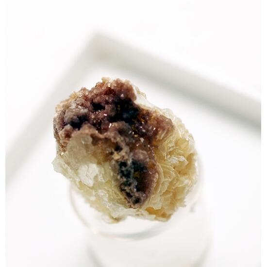 Zanazziite & Kosnarite