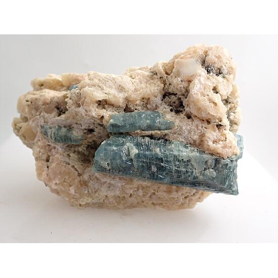 Fluorapatite In Calcite