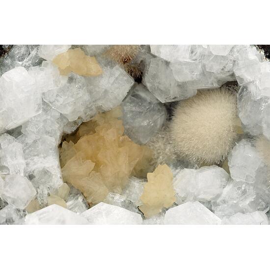 Phillipsite Thomsonite Mesolite & Calcite