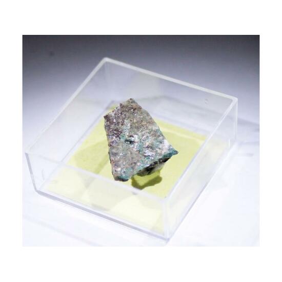 Magnussonite & Pyrobelonite