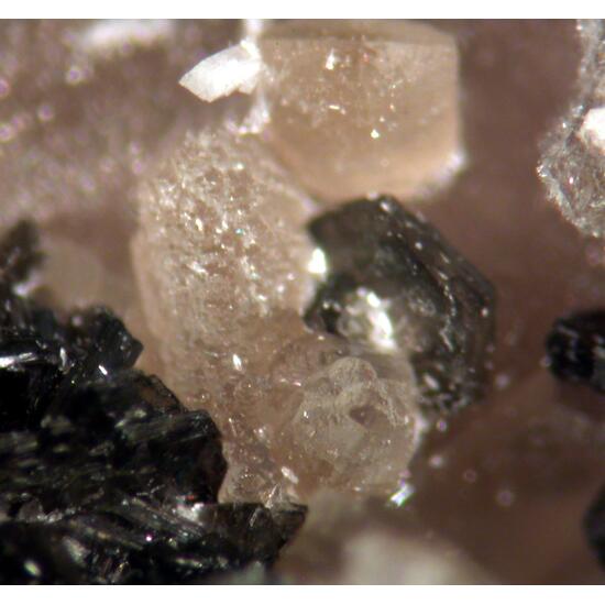 Hingganite-(Y) & Muscovite