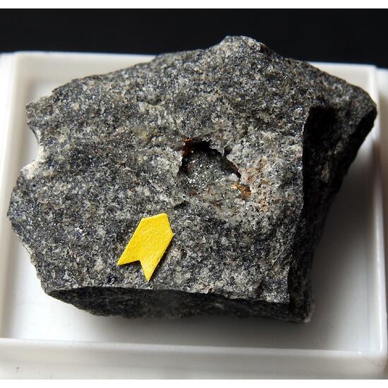 Tuperssuatsiaite & Ellingsenite