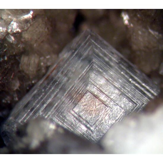 Euxenite-(Y) Thorite & Fluorite