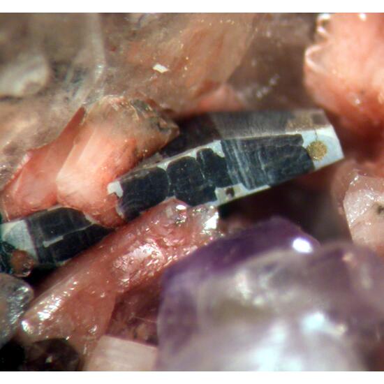 Hingganite-(Y) & Fluorite