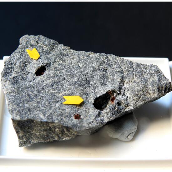 Arisite & Tuperssuatsiaite