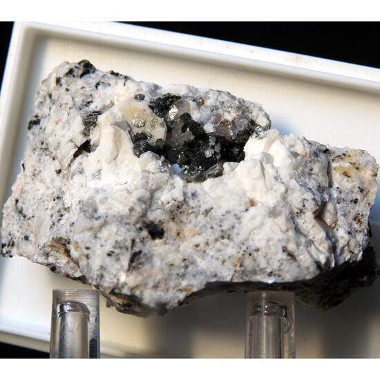 Kamphaugite-(Y) & Muscovite