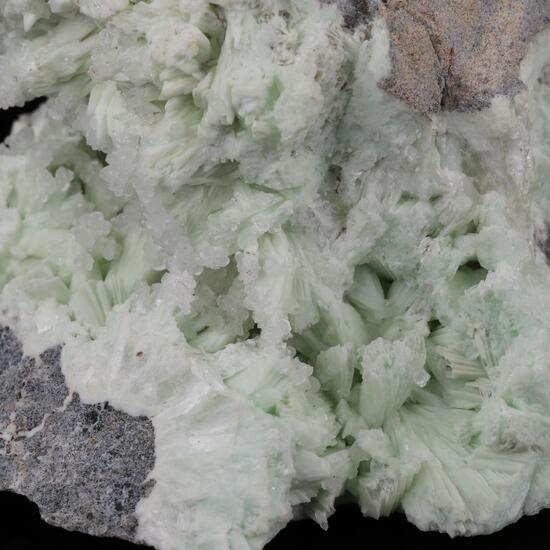 Hemimorphite On Fluorapatite Psm Tarbuttite