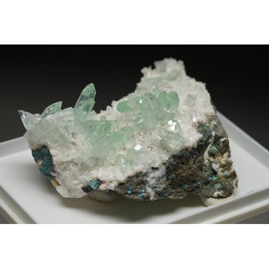 Fluorapophyllite-(K)