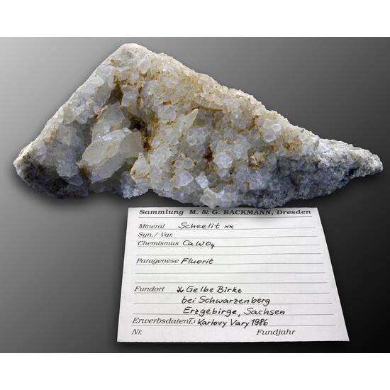 Scheelite On Fluorite