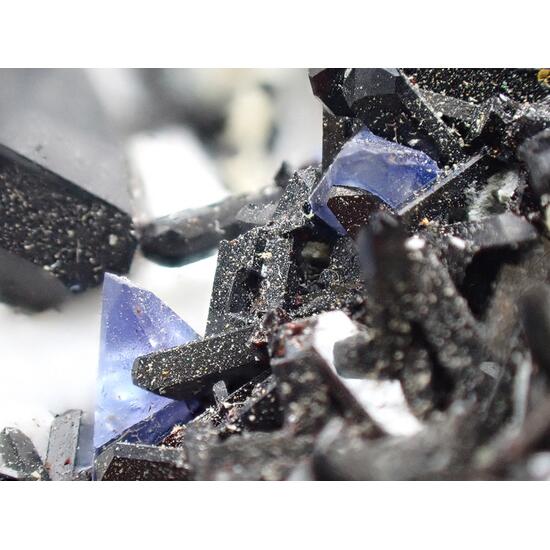 Benitoite & Neptunite