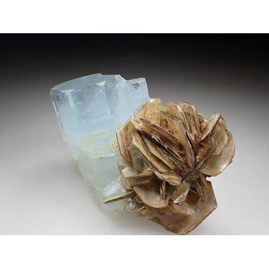 Aquamarine & Muscovite