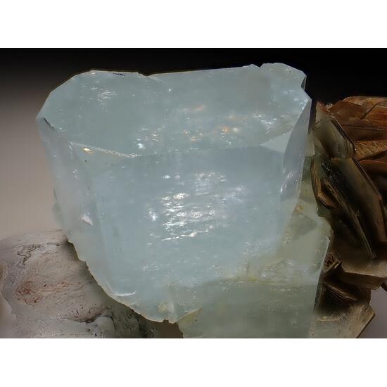 Aquamarine & Muscovite