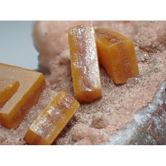 Wulfenite