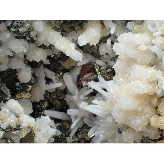 Sphalerite Pyrite Pyrrhotite Quartz & Calcite