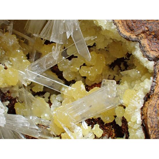 Mimetite & Hemimorphite